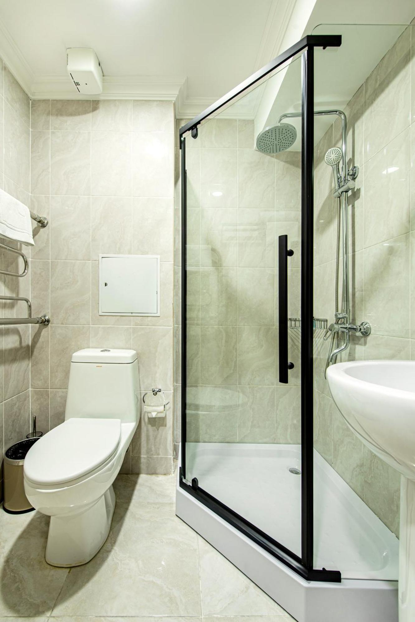 Shymkent Grand Hotel Extérieur photo