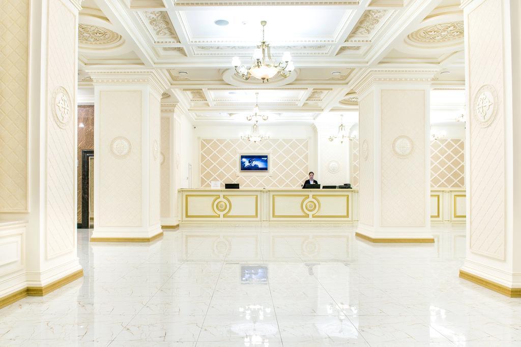 Shymkent Grand Hotel Extérieur photo